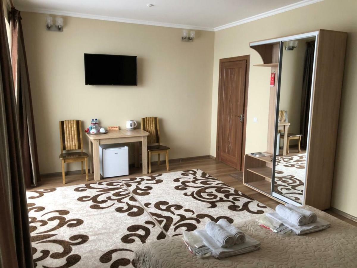 Apelsin Hotel Bilhorod-Dnistrovskyy Exterior photo